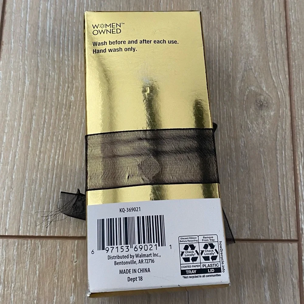 Gold and Black Wine Stopper